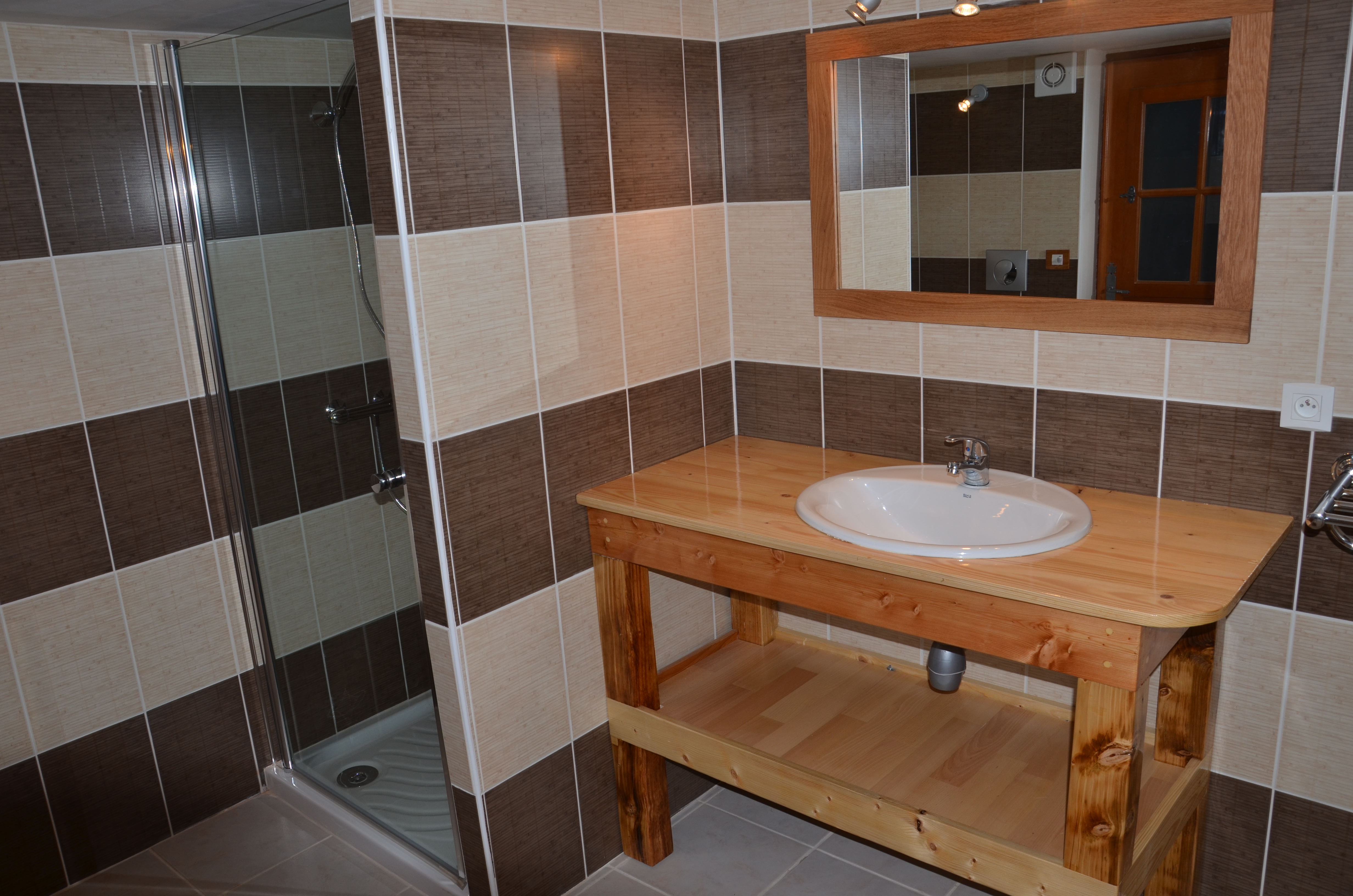 Eclairage Salle De Bain Sans Electricite ~ centrale de disponibilit s des h bergements la roche sur foron Eclairage Salle De Bain Sans Electricite ~ centrale de disponibilit s des h bergements la roche sur foron